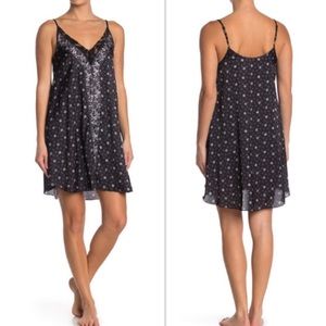 Vera Bradley lace trim Nightgown